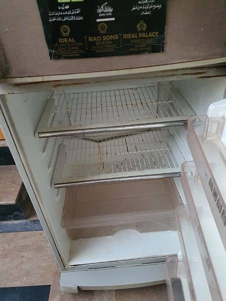 a dawlance full size refrigerator for sale 4