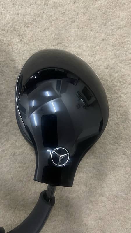 Mercedes-Benz Headphone 4