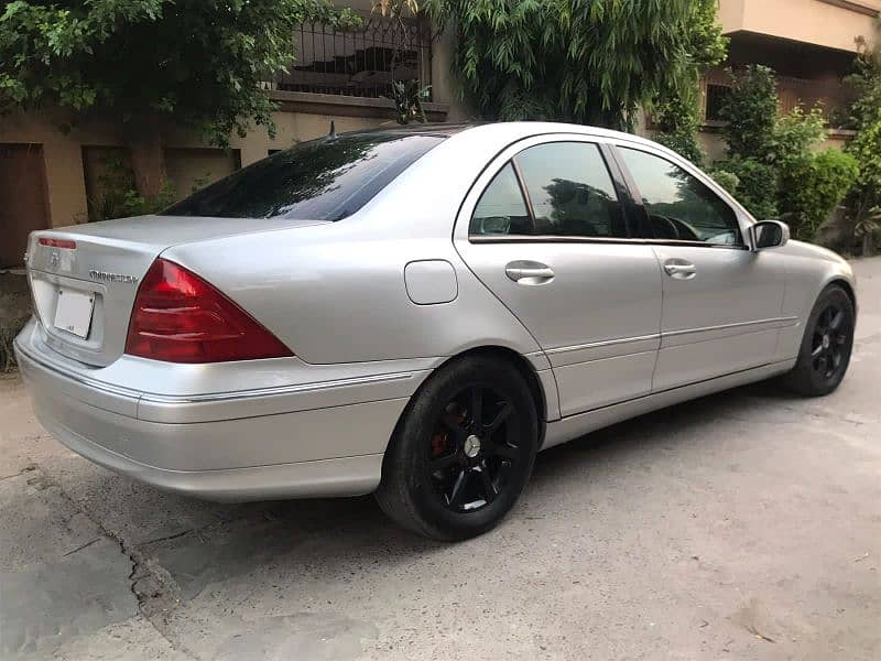 Mercedes-Benz c class c200   ,,  12