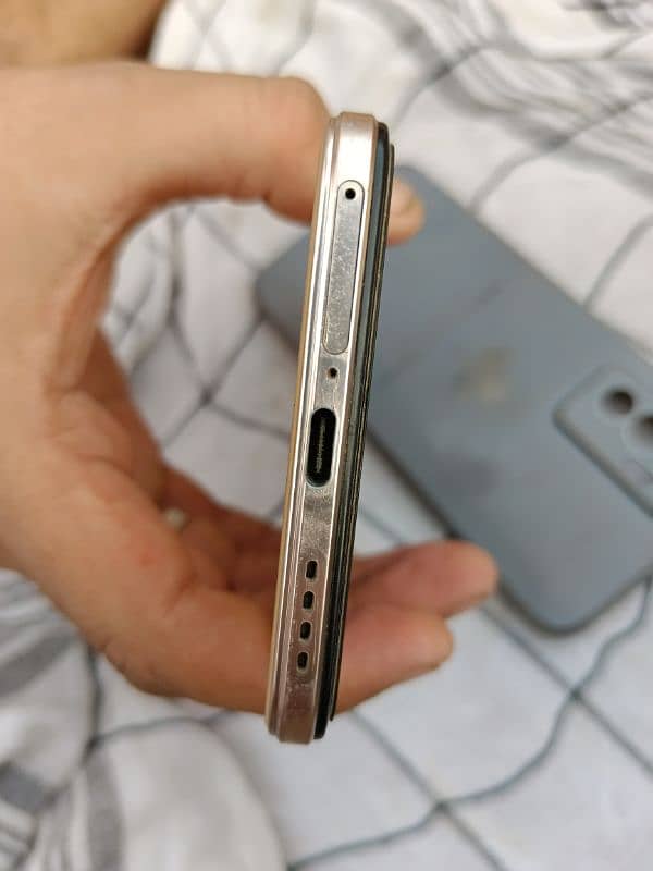 vivo v23e 8/128 new condition 6