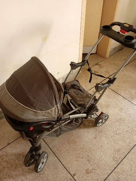 black pram 1