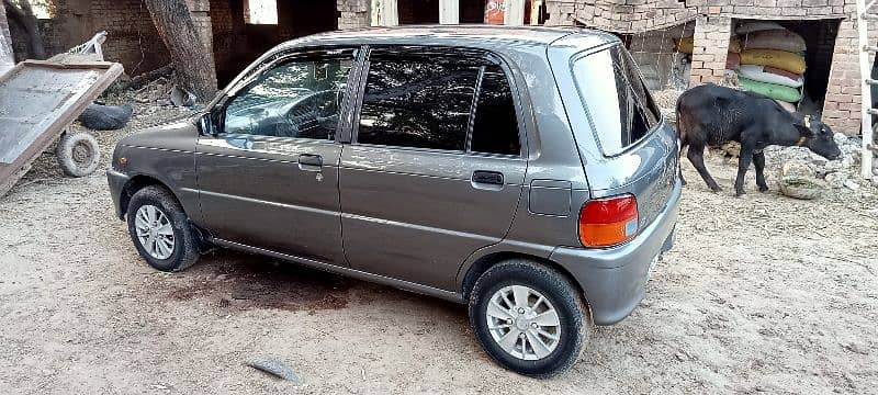 Daihatsu Cuore 2011 0