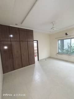 1 Kanal Upper Portion Available For Rent Facing Park All Facilities available