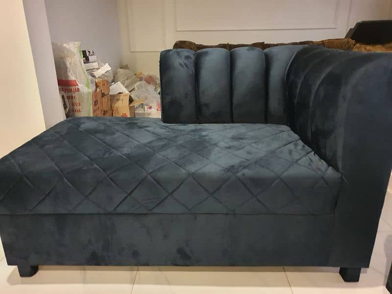 2 Seater Sofa in new condition 1