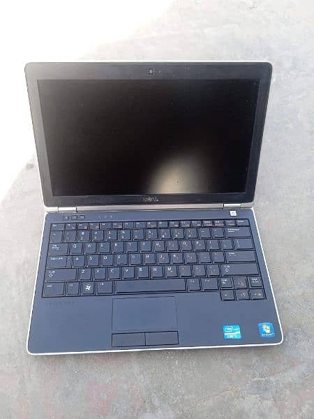 Dell laptop i7 2nd gen 4 gb Ram  256gb SSD  contact no: 0323 7408661 4