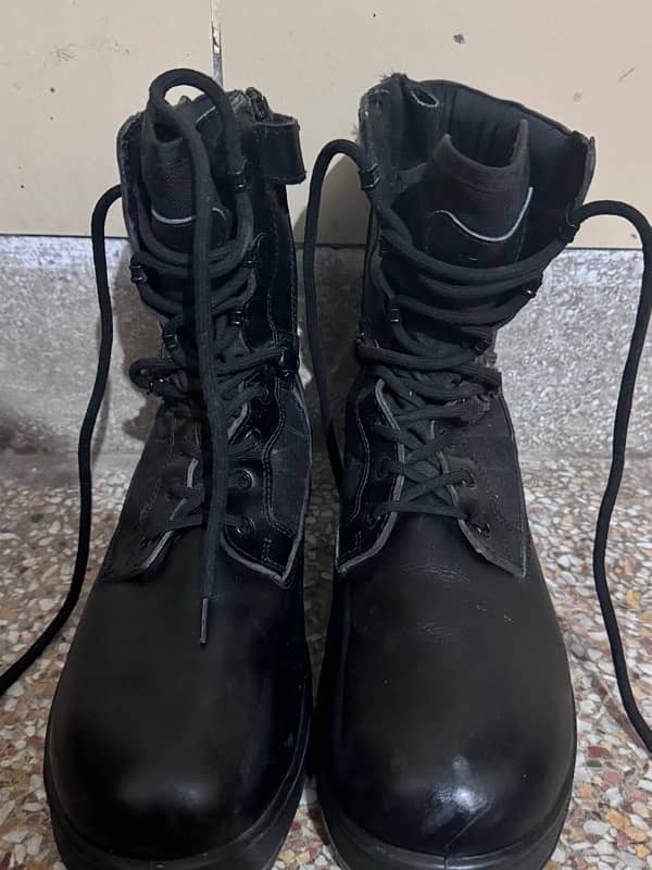 Servis Combat Shoes 9