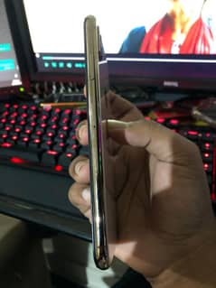 iphone xsmax gold 0