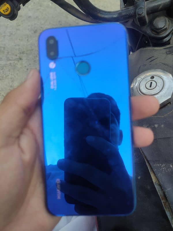 aoa I am selling Huawei p 20 lite 4/64 2