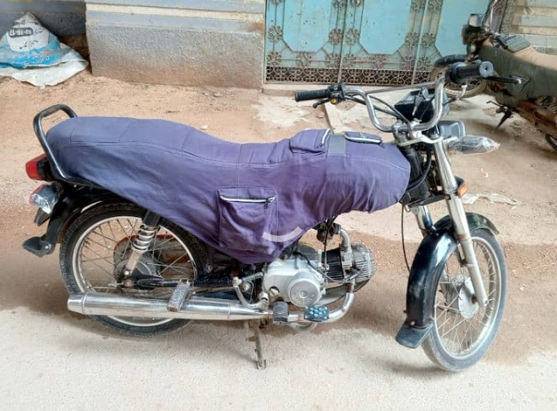 Unique 2021/2022 very good condition 21 ka 9 month ki bike ha 2