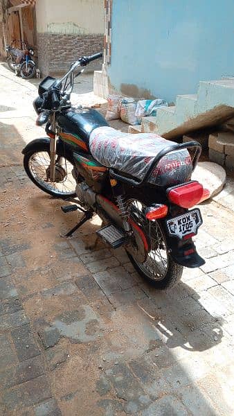 Unique 2021/2022 very good condition 21 ka 9 month ki bike ha 5