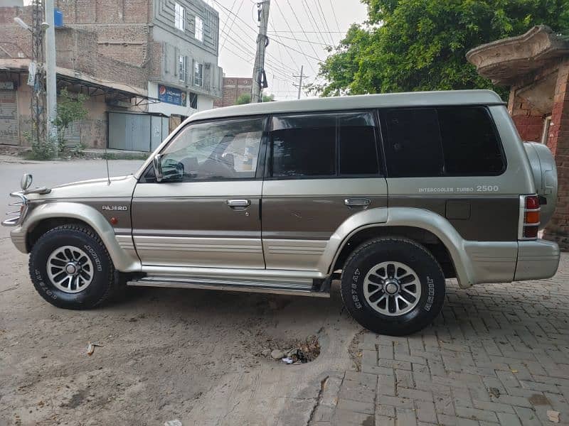 Mitsubishi Pajero 3