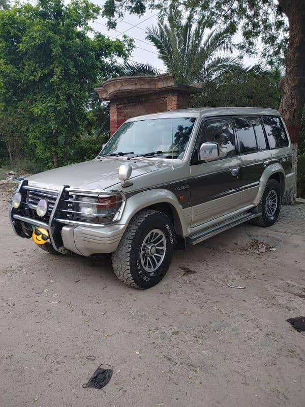 Mitsubishi Pajero 7