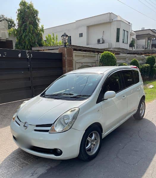 Nissan Note E Power 2012 1