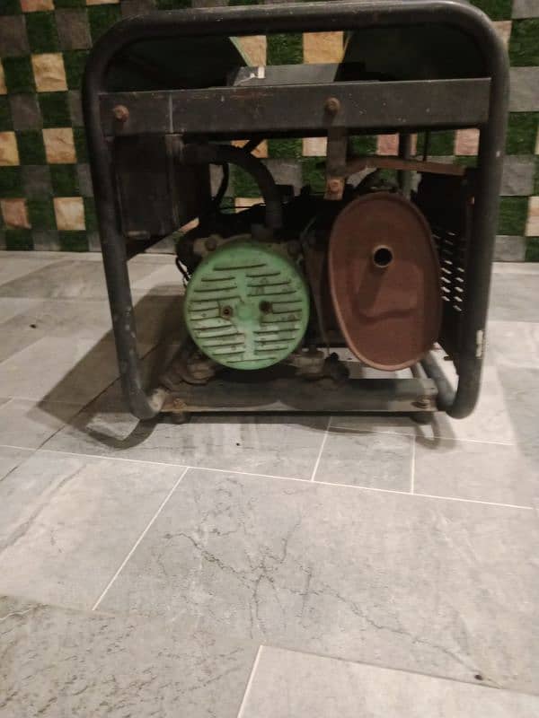 Gas generator 4