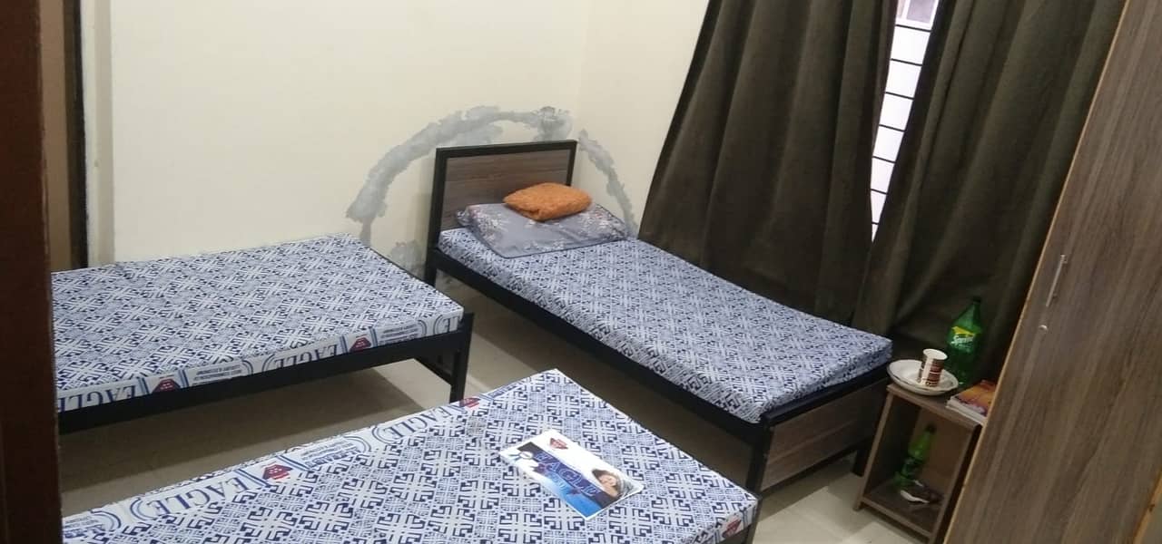 Premier Girls Hostel Airline Near UCP University 4