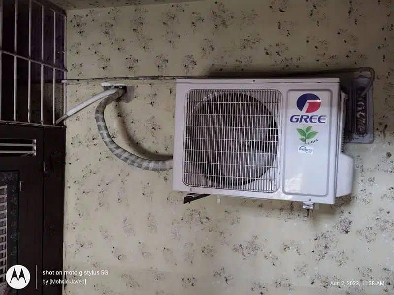 Gree Ac split inverter heat and cooling good condition. . 1.5 ton 1