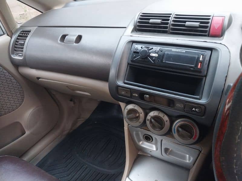 Honda City IDSI Model 2005 7