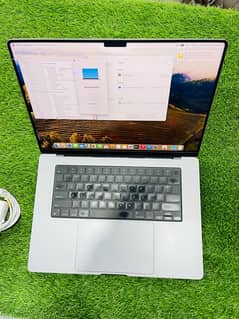 Macbook Pro 2021 M1 Pro 16”inch 16GBRam 512Gb Ssd