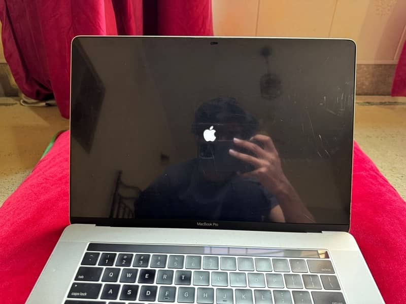 Macbook Pro 2017 15 inch 4