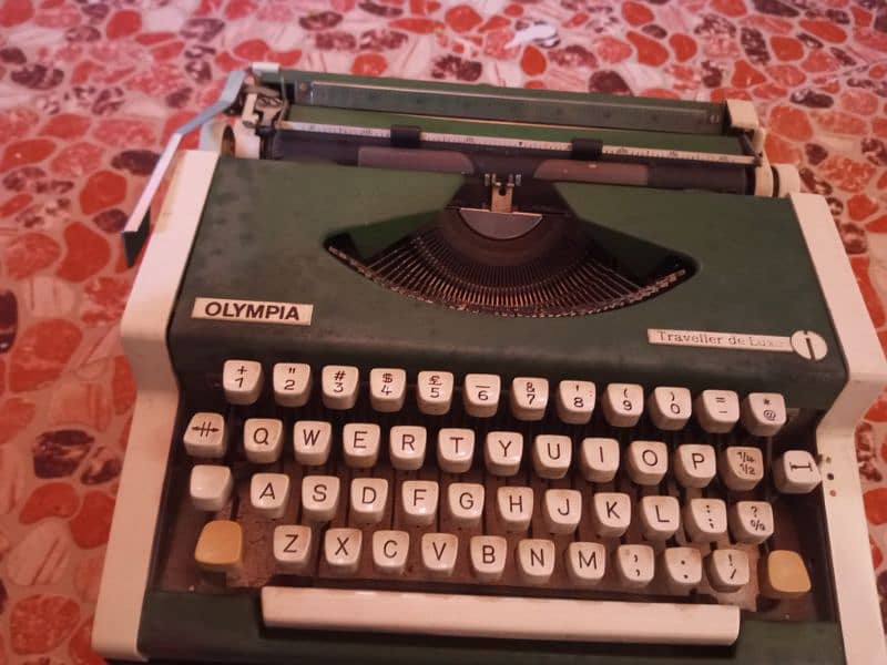 typewriter olympia 0