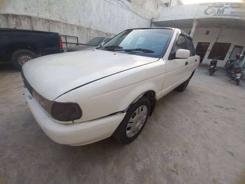 Nissan Sunny Super Saloon 5