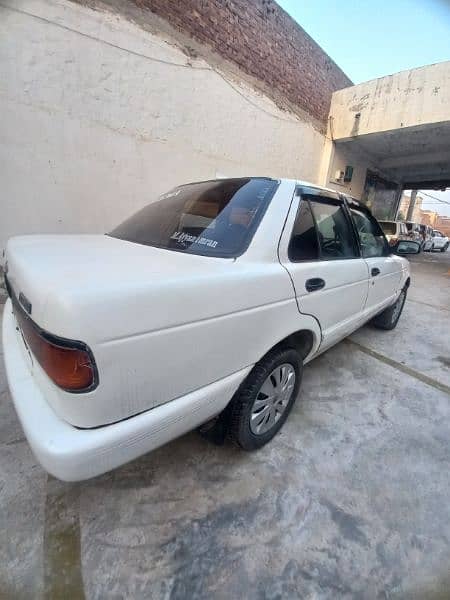 Nissan Sunny Super Saloon 9