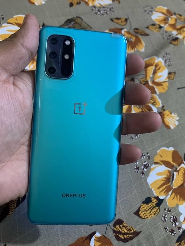 am selling One Plus 8t 12/256 Urgent Sale 1