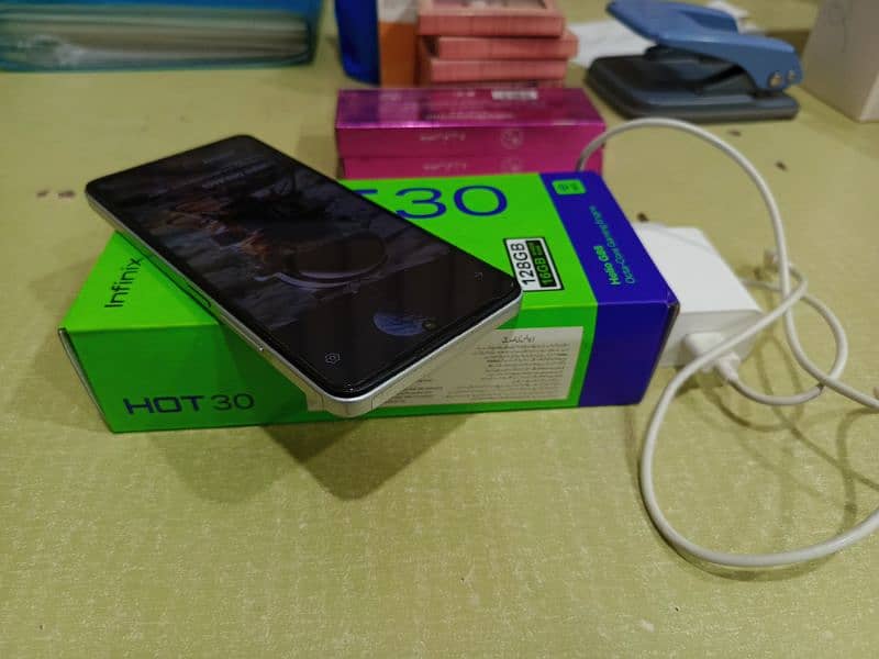 infinix hot 30 8gb 128gb 3