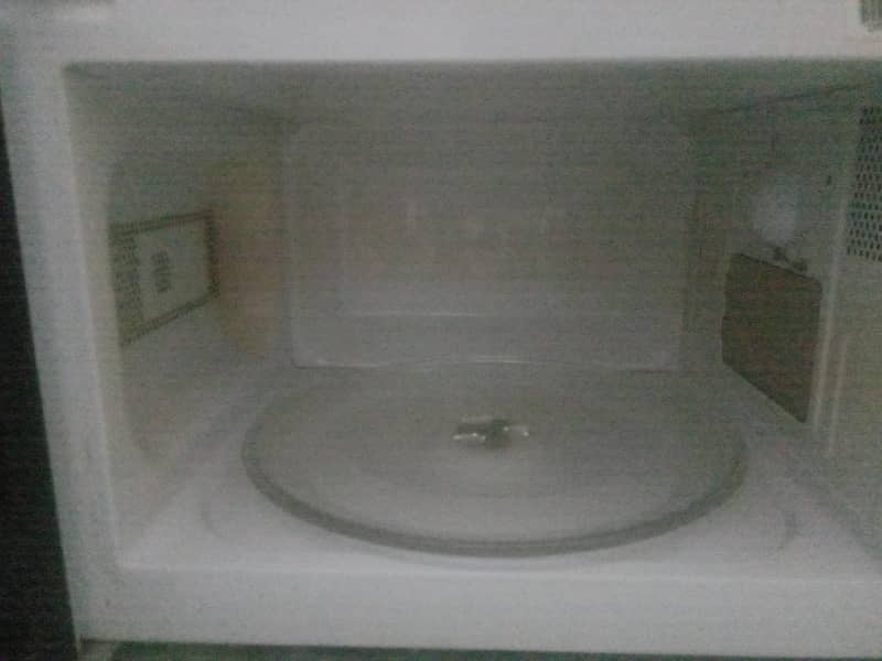 Microwave 3