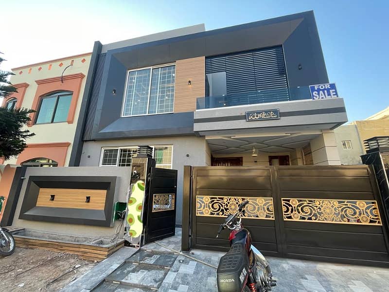 5 Marla Luxury Brand New House Available For Sale In Ali Block Sector B Bahria Town Lahore 1