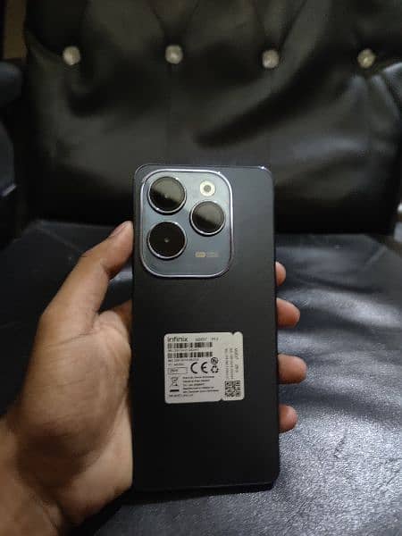 Infinix hote 40 pro 3