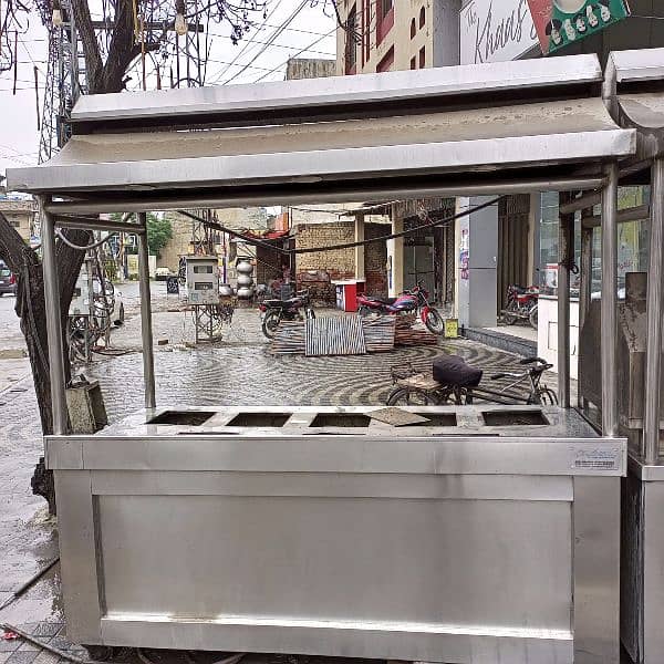 Bar B Q counter 8 foot cooking range 14