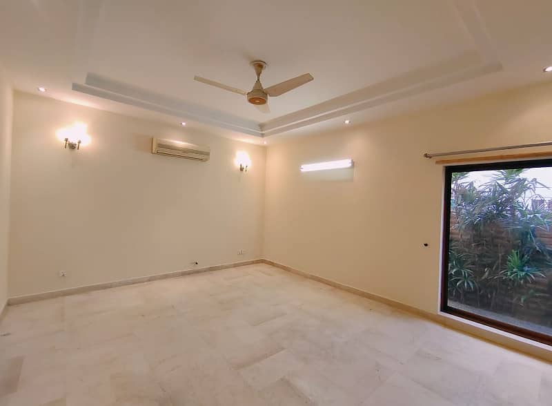 1 Kanal House For Rent In DHA Lahore Phase 4 Near Ring Road 22