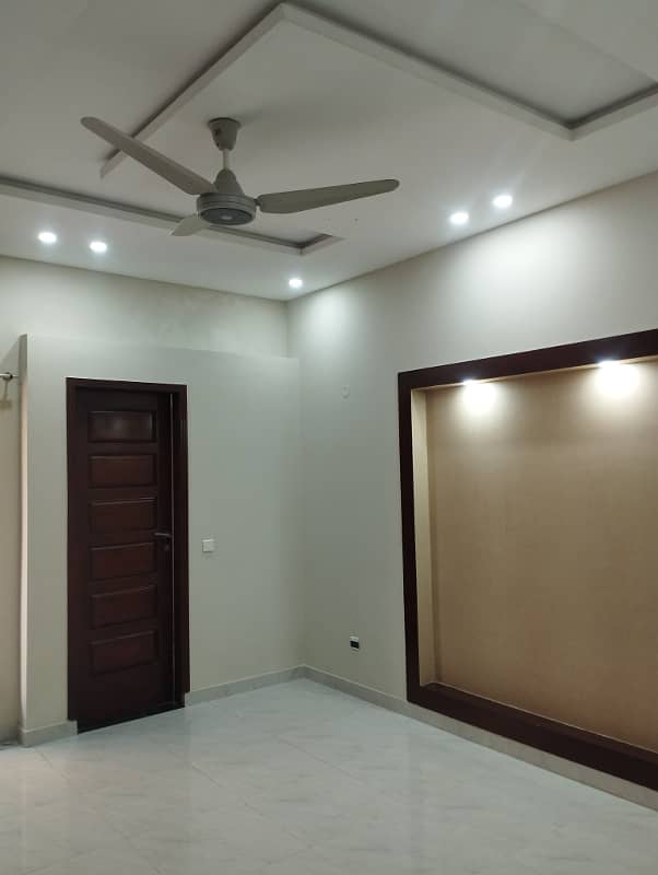 10 marla upper portion for rent in SOUTHERN BLOCK 4