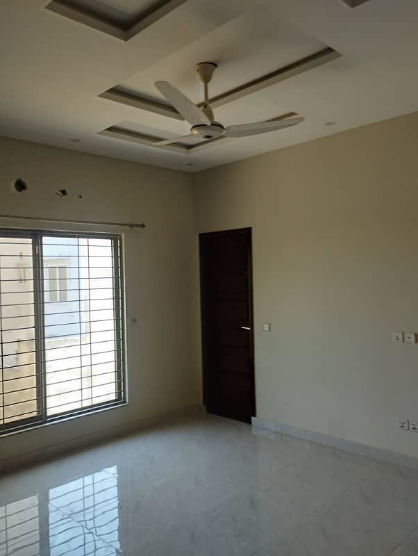 10 marla upper portion for rent in SOUTHERN BLOCK 14