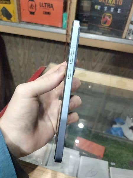 oppo Reno 11f 10 by 10 condition 5