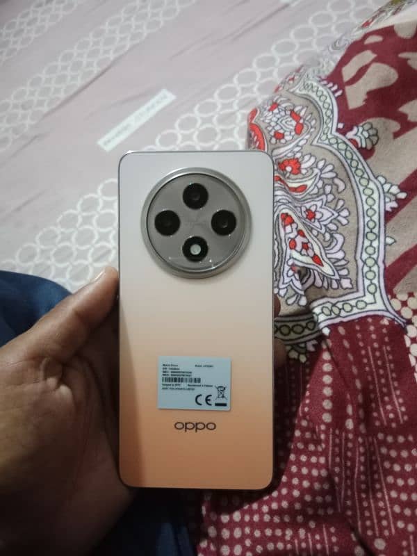 Oppo Reno 12f 0