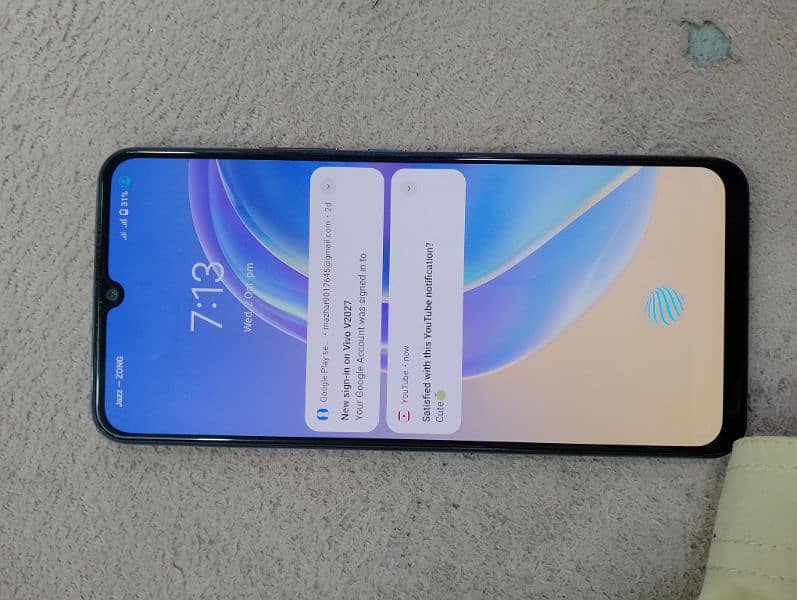 vivo v21e mobile for selling with box screen mein tora sa shade han 1