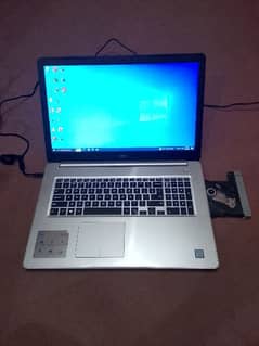 Dell Inspiron 17 5000 series 0