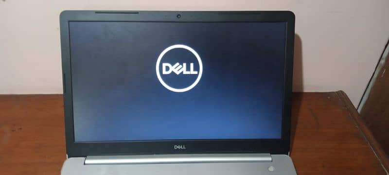 Dell Inspiron 17 5000 series 3