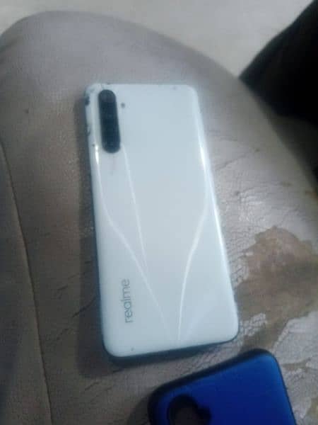 realme 6 9 by 10 condition 2