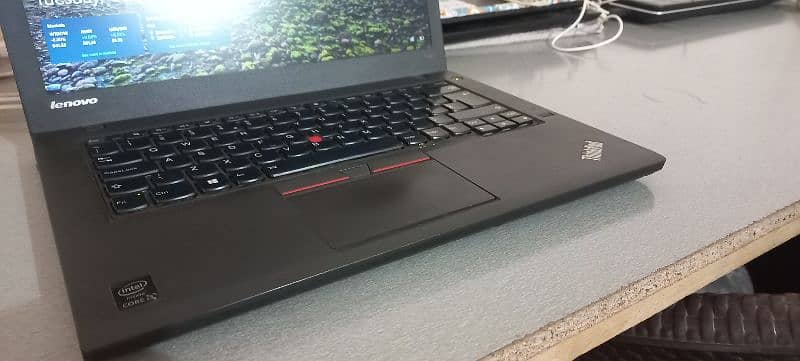 Lenovo Thinkpad Core i3 5th generation with 8/256ssd 4