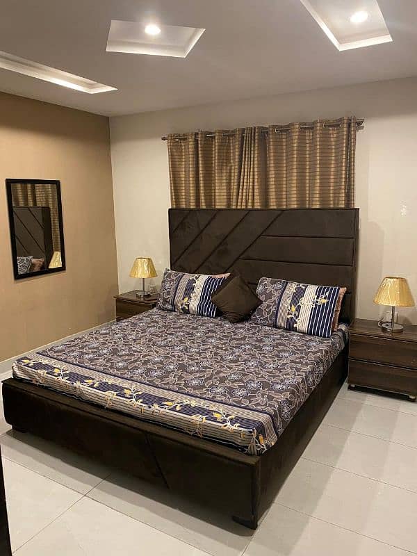 per day flat available for rent in bahria town lahore 7