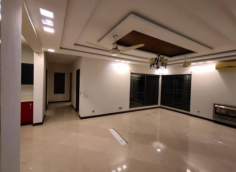 1 Kanal House For Rent In DHA Lahore Phase 4 4