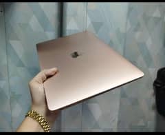 MacBook Air  2020 8gb ram 256ssd