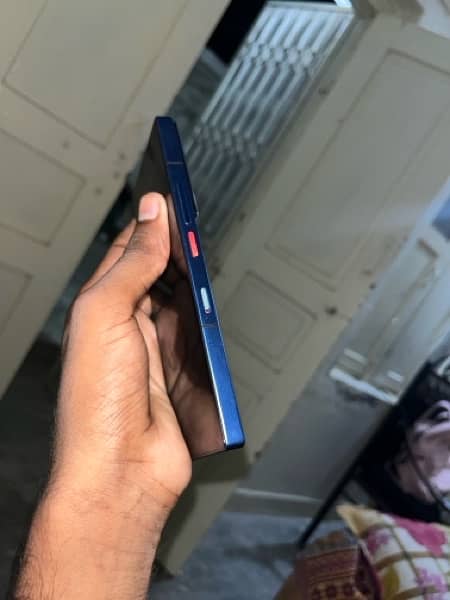 Nubia Z60 ultra  (16+8/512GB) 1