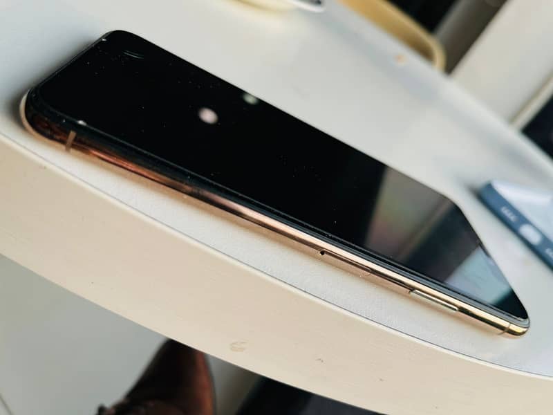 Iphone Xs Max 64 GB non PTA 2