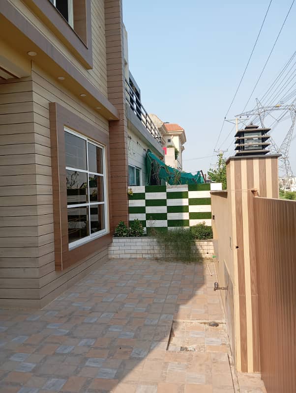 10 MARLA BRAND NEW HOUSE AVAIABLE FOR RENT 34