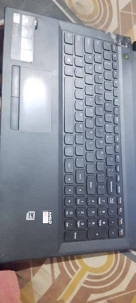 Lenovo AMD E1-6010 with AMD Radeon R2 Graphics 4