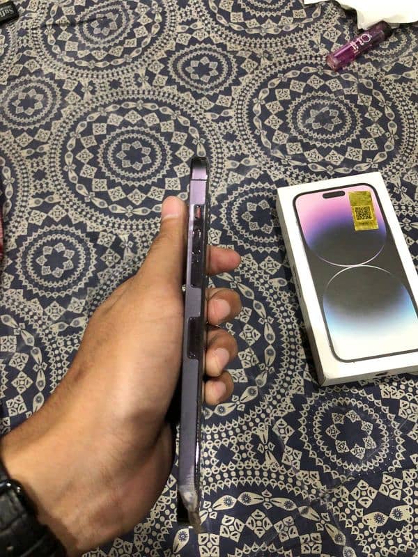 i phone 14pro max mint condition 1